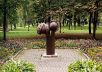Паркова статуя «Київські каштани»